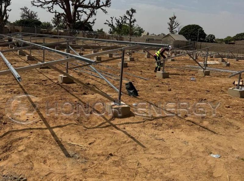 Site Report- နိုင်ဂျီးရီးယားတွင် 1.7 MW Solar PV ဓာတ်အားပေးစက်ရုံ တပ်ဆင်ခြင်း။